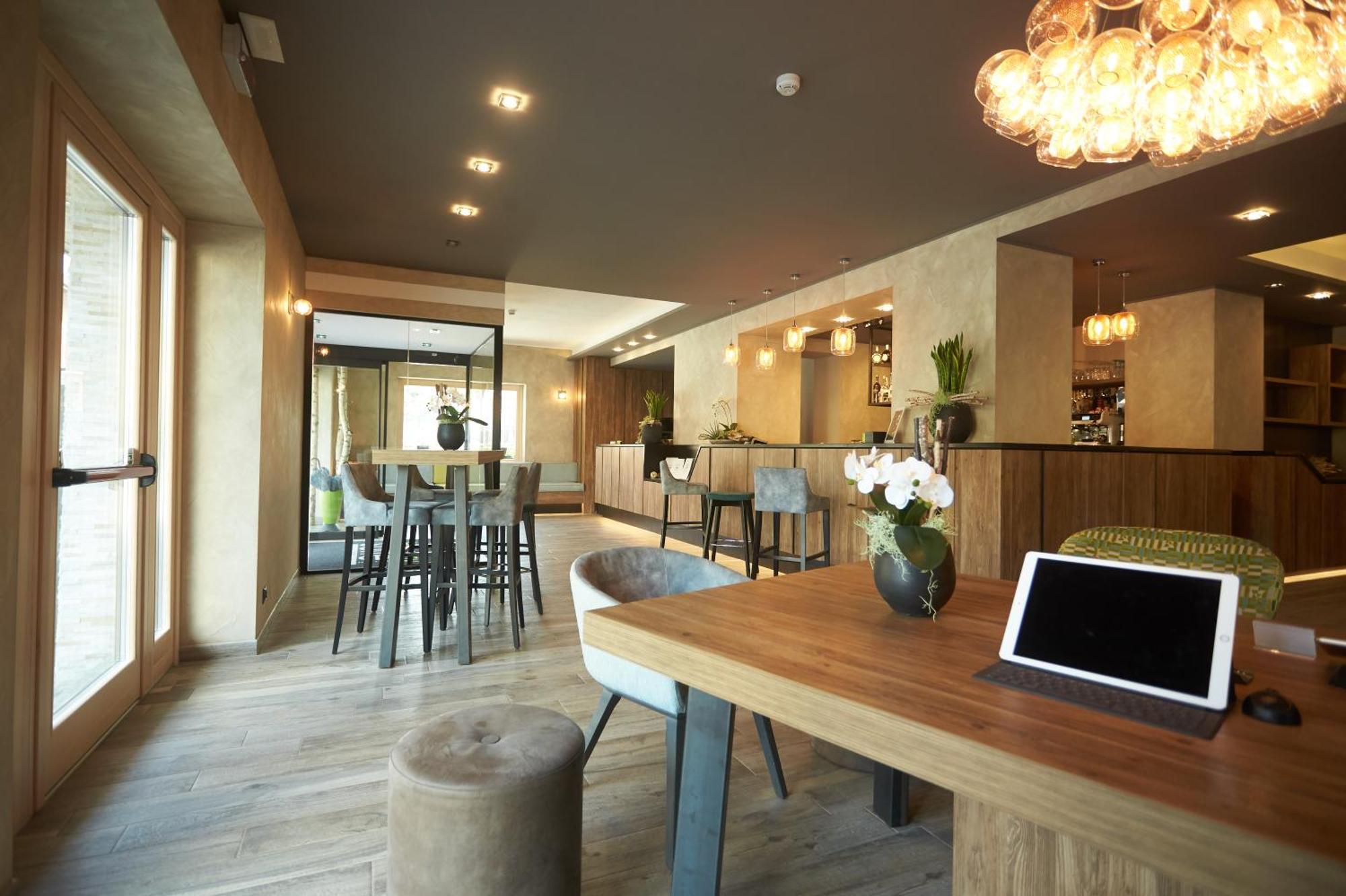 Harmony Suite Hotel เซลวีโน ภายนอก รูปภาพ