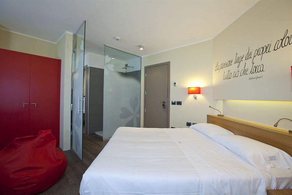 Harmony Suite Hotel เซลวีโน ภายนอก รูปภาพ