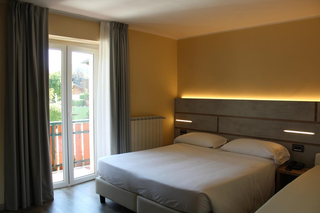 Harmony Suite Hotel เซลวีโน ภายนอก รูปภาพ