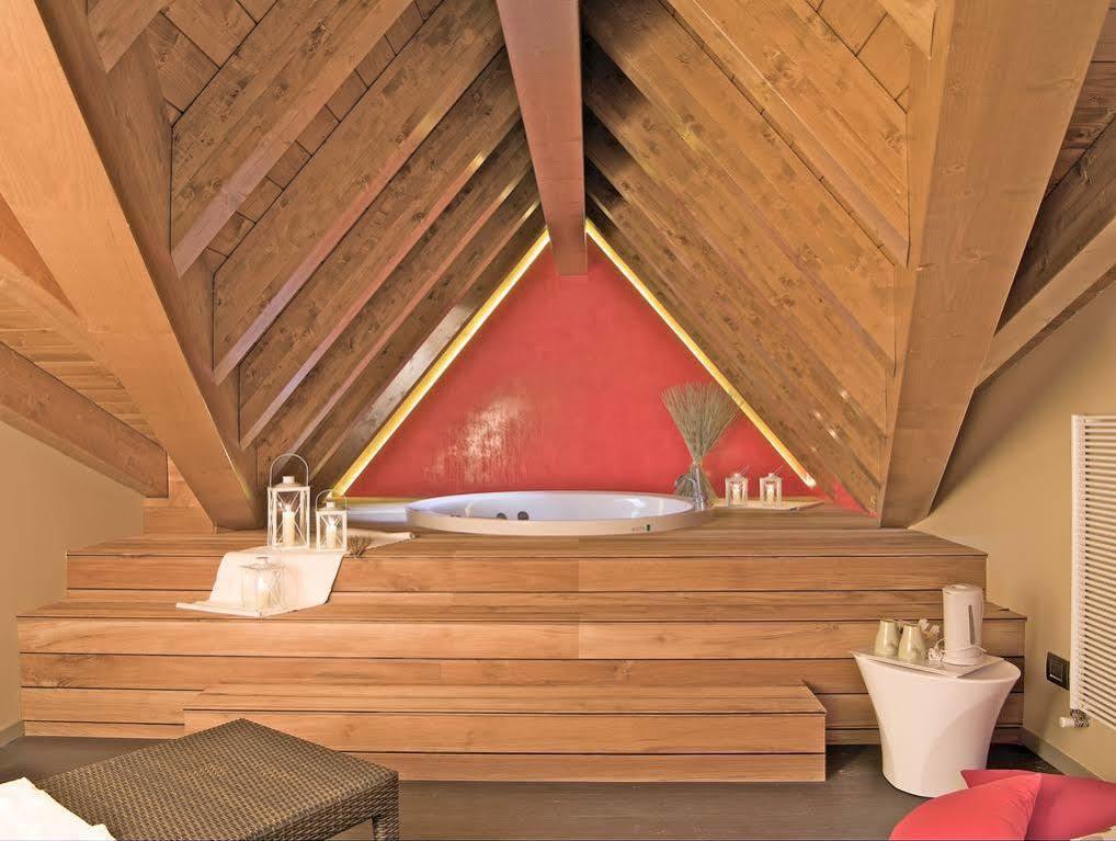 Harmony Suite Hotel เซลวีโน ภายนอก รูปภาพ