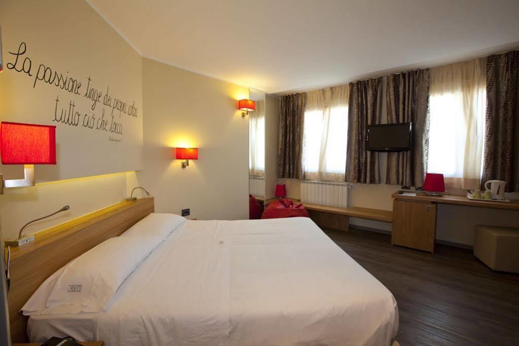 Harmony Suite Hotel เซลวีโน ภายนอก รูปภาพ